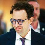 BREAKING: MSTR Stock Price Risks Deeper Fall as Strategy Director Offloads Shares